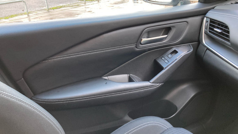 Nissan Qashqai 1.3 DiG-T MH 158 Acenta Premium 5dr Xtronic Petrol Hatchback